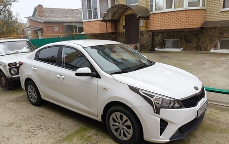 KIA Rio IV, 2021 год, 1 500 000 рублей, 2 фотография