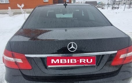 Mercedes-Benz E-Класс, 2010 год, 1 450 000 рублей, 2 фотография