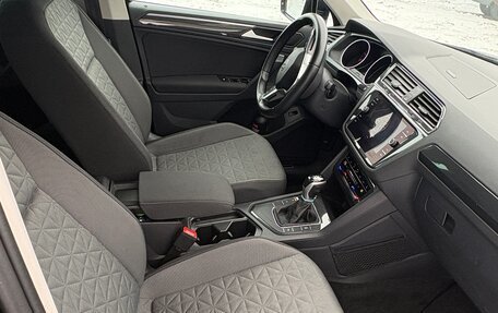 Volkswagen Tiguan II, 2021 год, 2 500 000 рублей, 14 фотография