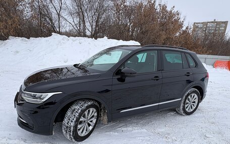 Volkswagen Tiguan II, 2021 год, 2 500 000 рублей, 3 фотография