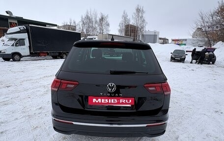 Volkswagen Tiguan II, 2021 год, 2 500 000 рублей, 6 фотография