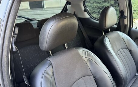 Peugeot 206, 2003 год, 500 000 рублей, 14 фотография