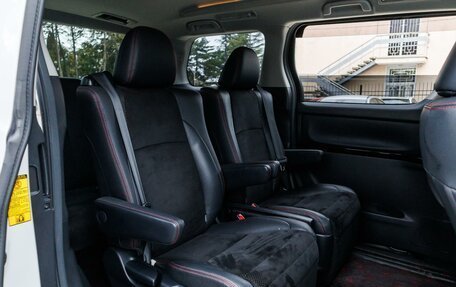 Toyota Vellfire I, 2013 год, 2 399 000 рублей, 14 фотография