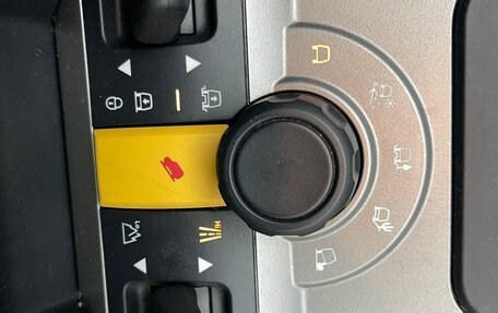 Land Rover Discovery III, 2008 год, 2 100 000 рублей, 28 фотография