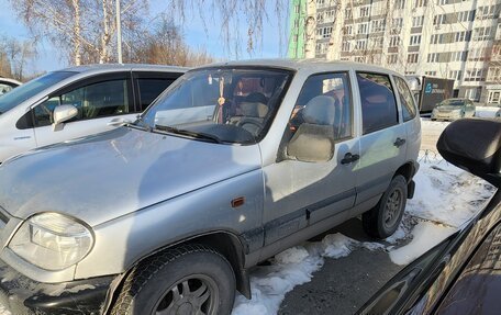 Chevrolet Niva I рестайлинг, 2005 год, 180 000 рублей, 2 фотография