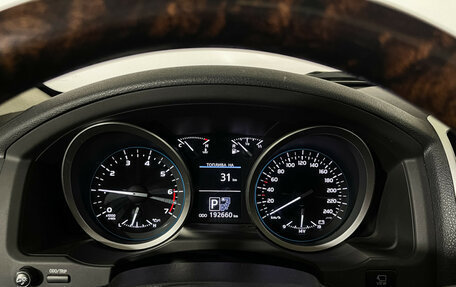 Toyota Land Cruiser 200, 2013 год, 4 297 000 рублей, 11 фотография