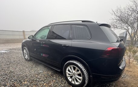 Volkswagen Touareg III, 2011 год, 2 600 000 рублей, 3 фотография