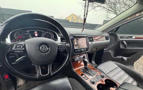 Volkswagen Touareg III, 2011 год, 2 600 000 рублей, 14 фотография