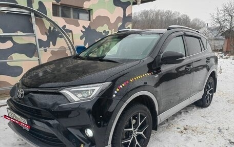 Toyota RAV4, 2017 год, 2 850 000 рублей, 3 фотография