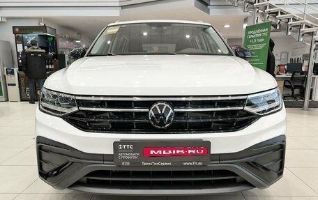 Volkswagen Tiguan II, 2025 год, 3 885 000 рублей, 6 фотография