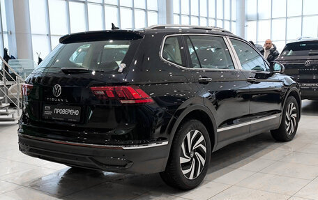 Volkswagen Tiguan II, 2025 год, 3 885 000 рублей, 6 фотография