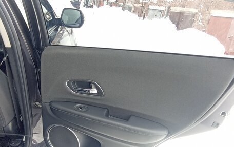 Honda Vezel, 2019 год, 2 100 000 рублей, 25 фотография