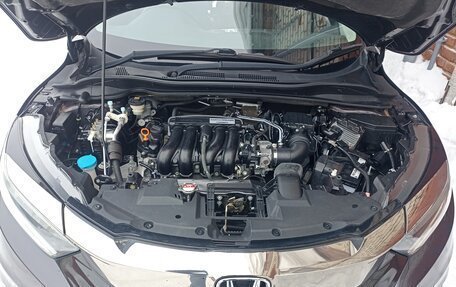 Honda Vezel, 2019 год, 2 100 000 рублей, 28 фотография