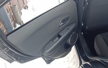 Honda Vezel, 2019 год, 2 100 000 рублей, 26 фотография