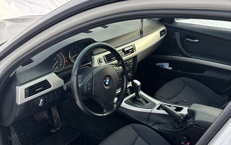 BMW 3 серия, 2010 год, 950 000 рублей, 15 фотография