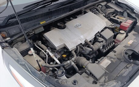 Toyota Prius IV XW50, 2017 год, 1 650 000 рублей, 9 фотография