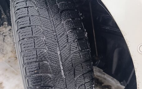 Toyota Prius IV XW50, 2017 год, 1 650 000 рублей, 16 фотография