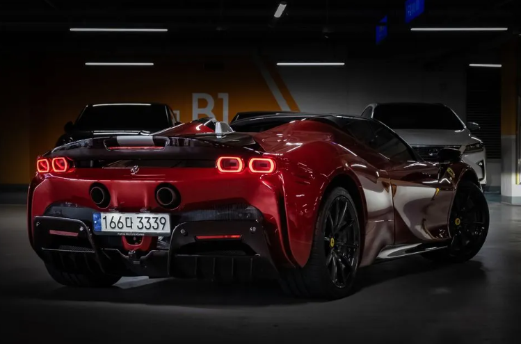 Ferrari SF90 Stradale I, 2023 год, 66 200 000 рублей, 5 фотография