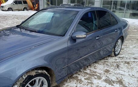 Mercedes-Benz E-Класс, 2003 год, 670 000 рублей, 5 фотография