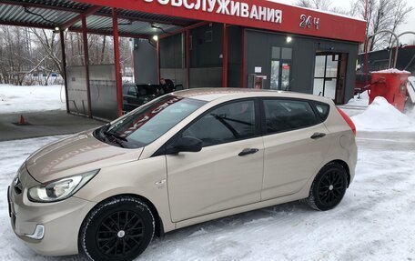 Hyundai Solaris II рестайлинг, 2012 год, 839 000 рублей, 12 фотография