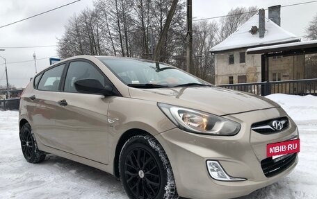 Hyundai Solaris II рестайлинг, 2012 год, 839 000 рублей, 7 фотография