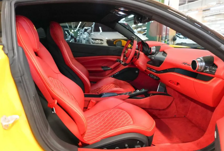 Ferrari F8, 2022 год, 29 200 000 рублей, 13 фотография