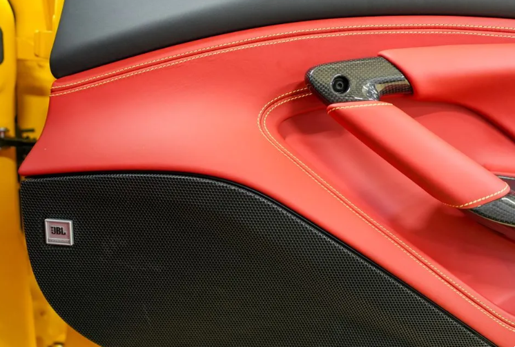 Ferrari F8, 2022 год, 29 200 000 рублей, 15 фотография