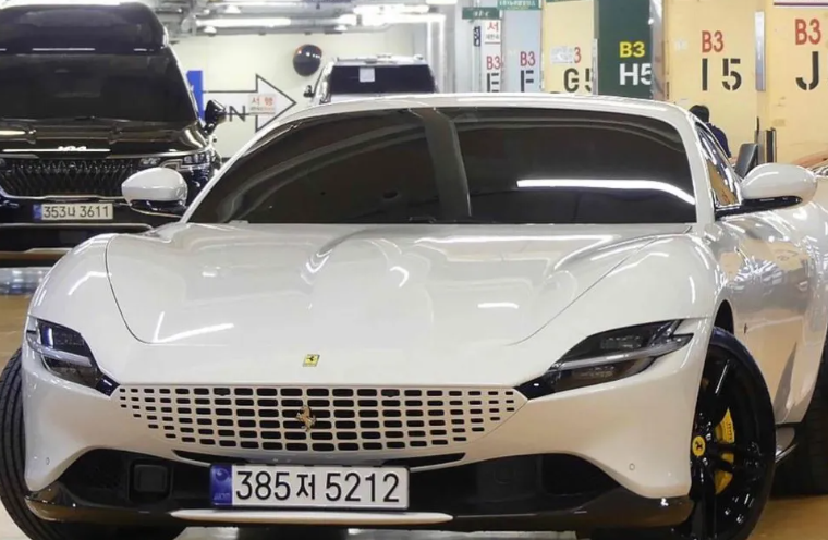 Ferrari Roma, 2023 год, 35 800 000 рублей, 1 фотография