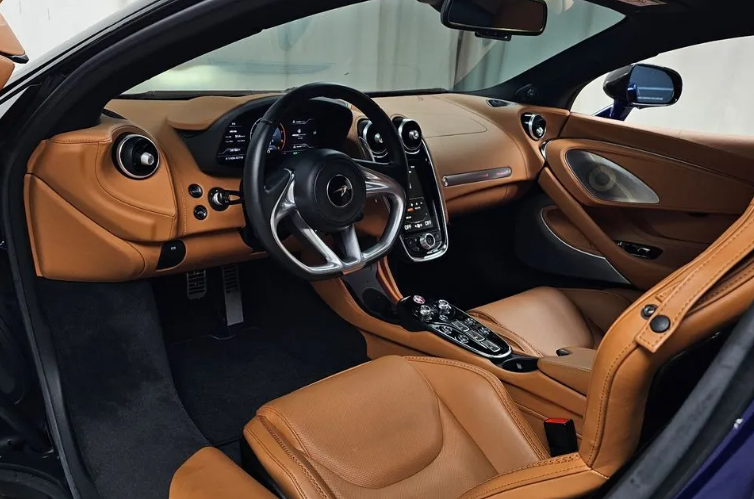 McLaren GT, 2022 год, 22 180 000 рублей, 8 фотография