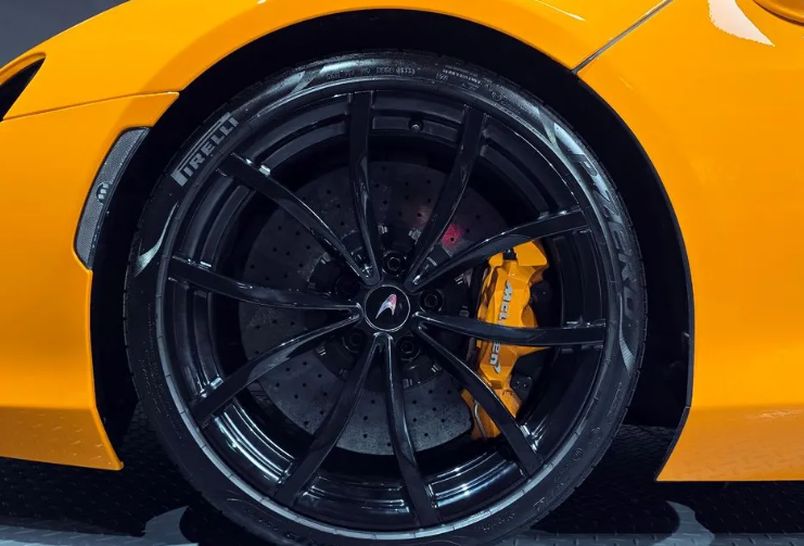 McLaren 675LT, 2023 год, 25 500 000 рублей, 3 фотография