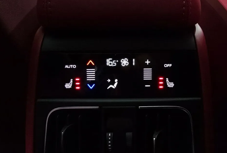 Maserati MC20, 2023 год, 9 500 000 рублей, 16 фотография