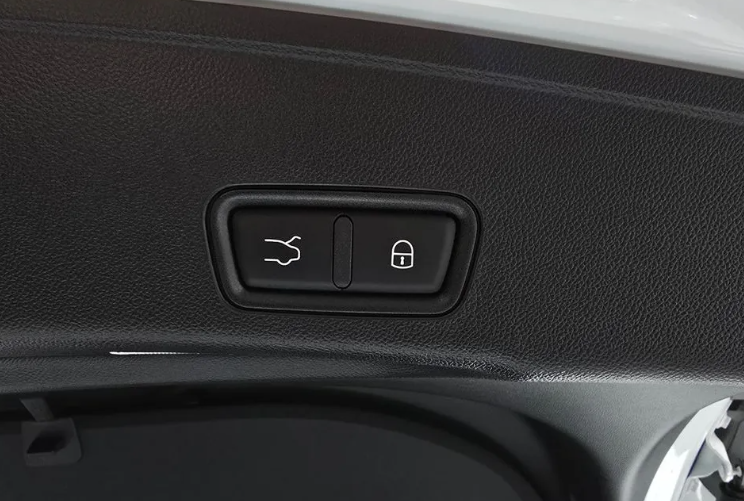 Maserati MC20, 2023 год, 9 500 000 рублей, 18 фотография