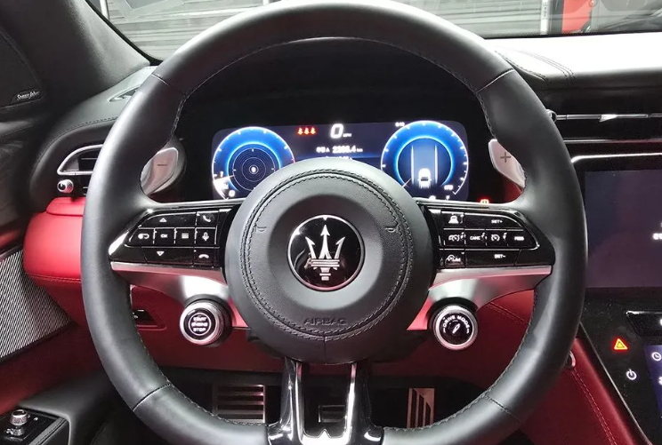 Maserati MC20, 2023 год, 9 500 000 рублей, 11 фотография