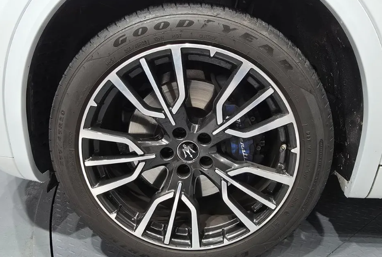 Maserati MC20, 2023 год, 9 500 000 рублей, 3 фотография