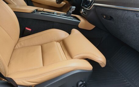 Volvo V90 Cross Country I рестайлинг, 2018 год, 4 500 000 рублей, 23 фотография