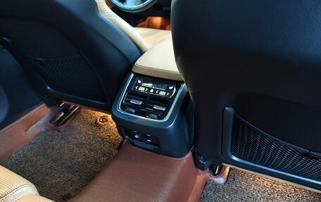 Volvo V90 Cross Country I рестайлинг, 2018 год, 4 500 000 рублей, 28 фотография