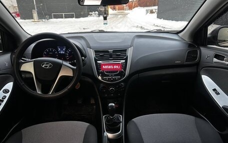 Hyundai Solaris II рестайлинг, 2014 год, 620 000 рублей, 3 фотография