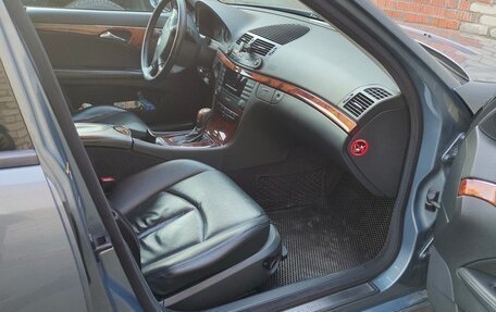 Mercedes-Benz E-Класс, 2004 год, 900 000 рублей, 6 фотография