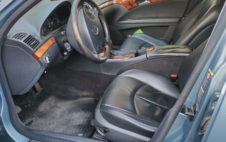 Mercedes-Benz E-Класс, 2004 год, 900 000 рублей, 10 фотография