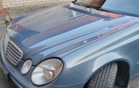 Mercedes-Benz E-Класс, 2004 год, 900 000 рублей, 9 фотография