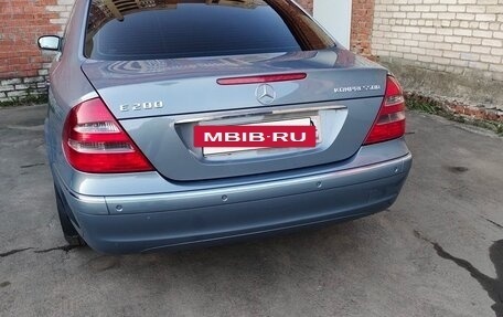 Mercedes-Benz E-Класс, 2004 год, 900 000 рублей, 8 фотография