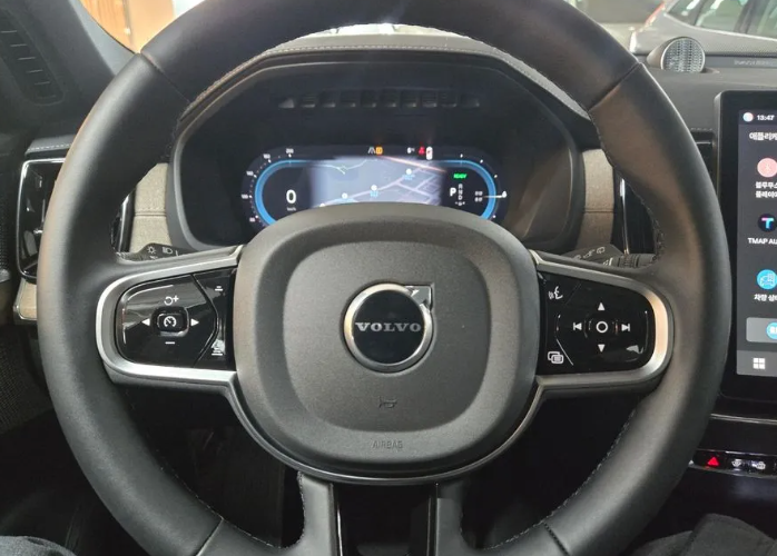 Volvo XC90 II рестайлинг, 2025 год, 13 200 000 рублей, 12 фотография