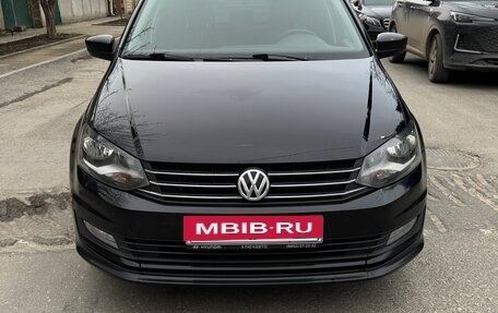 Volkswagen Polo VI (EU Market), 2015 год, 965 000 рублей, 2 фотография