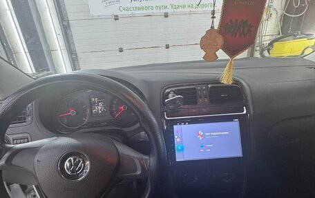 Volkswagen Polo VI (EU Market), 2017 год, 1 070 000 рублей, 8 фотография