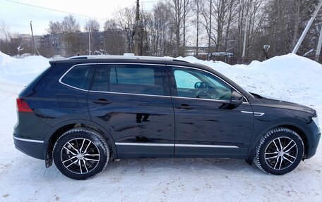 Volkswagen Tiguan II, 2020 год, 2 800 000 рублей, 6 фотография