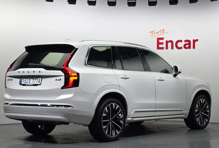 Volvo XC90 II рестайлинг, 2025 год, 11 980 000 рублей, 2 фотография