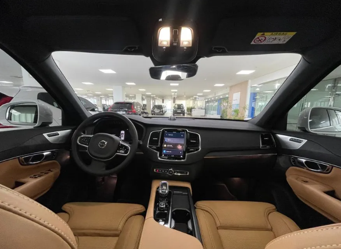 Volvo XC90 II рестайлинг, 2025 год, 8 980 000 рублей, 5 фотография