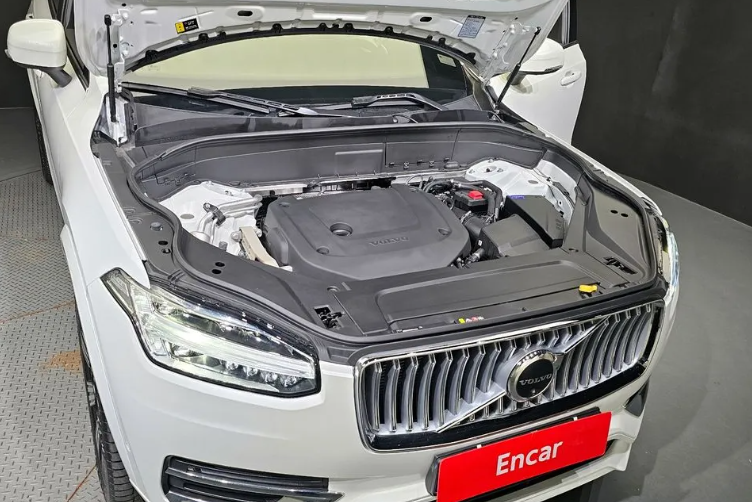 Volvo XC90 II рестайлинг, 2024 год, 8 900 000 рублей, 4 фотография