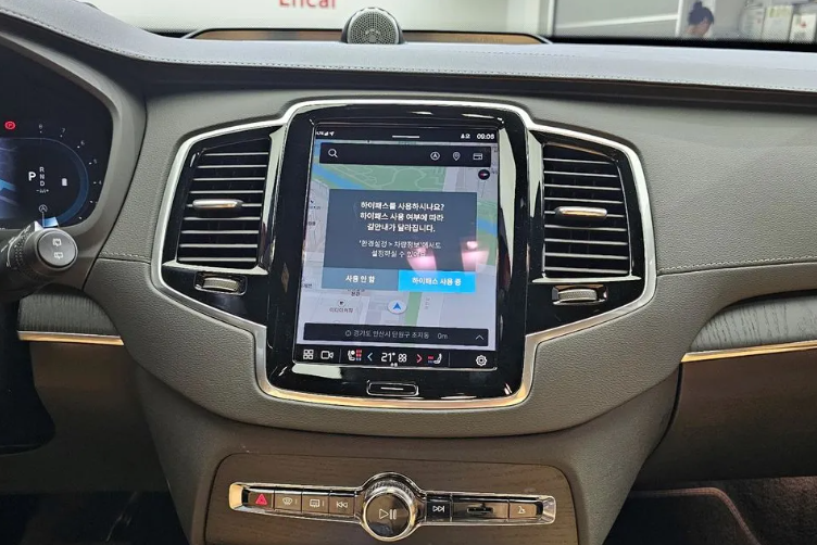 Volvo XC90 II рестайлинг, 2024 год, 8 900 000 рублей, 14 фотография