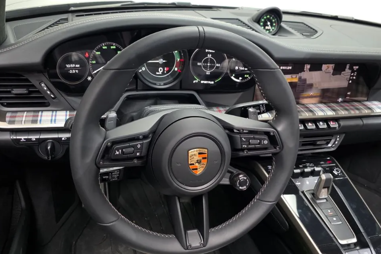 Porsche 911 992, 2025 год, 46 200 000 рублей, 11 фотография